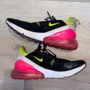 Nike 270s